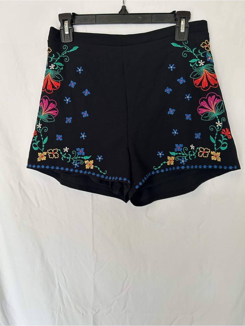 Xhilaration Black Floral Embroidered High Waist Shorts Medium Boho